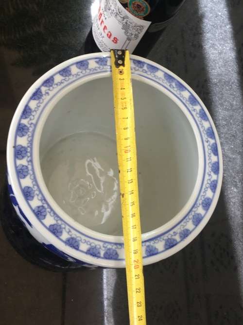 Beautiful Chinese Under Glaze Blue Ming Style Jardiniere/Plant Holder.