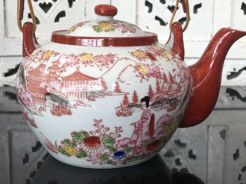 Nihon/ Nippon Japan Late Meiji to Taisho period 1921 Eggshell/Lithophane Tea Pot 1lt