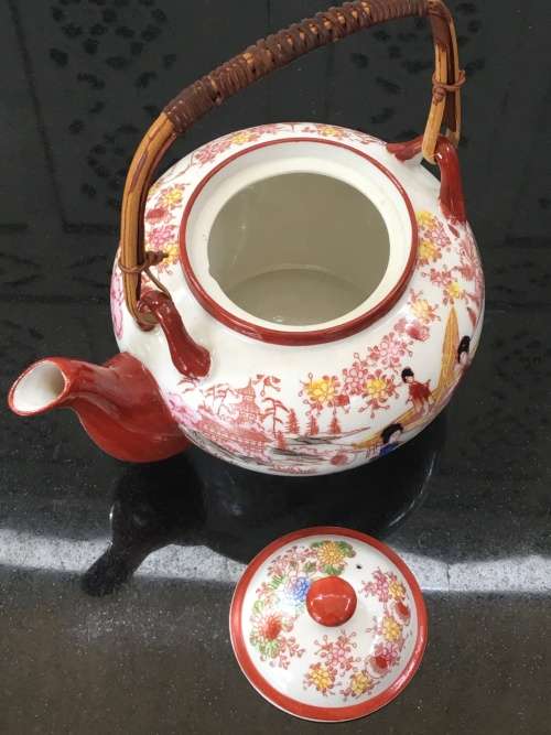Nihon/ Nippon Japan Late Meiji to Taisho period 1921 Eggshell/Lithophane Tea Pot 1lt