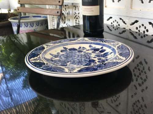 Delightful Old Delft Blauw Hand Painted Made In Holland Signed Plate/Wall Hanging 23.5 cm