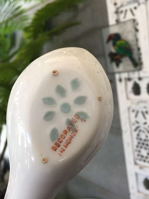 Old Chinese Rice Grain Pattern c1960s Decorated in HongKong marked Serving Spoon & 6 Std Size Spoons