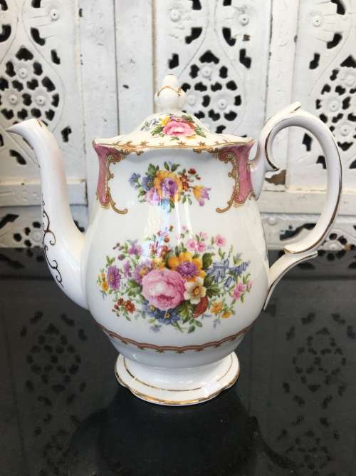 Delightful Vintage "Lady Carlyle" c1944-1950 Date Stamp Royal Albert Bone China England Tea Pot