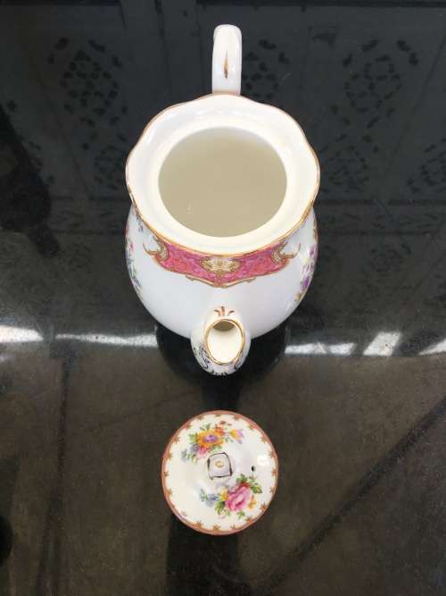 Delightful Vintage "Lady Carlyle" c1944-1950 Date Stamp Royal Albert Bone China England Tea Pot