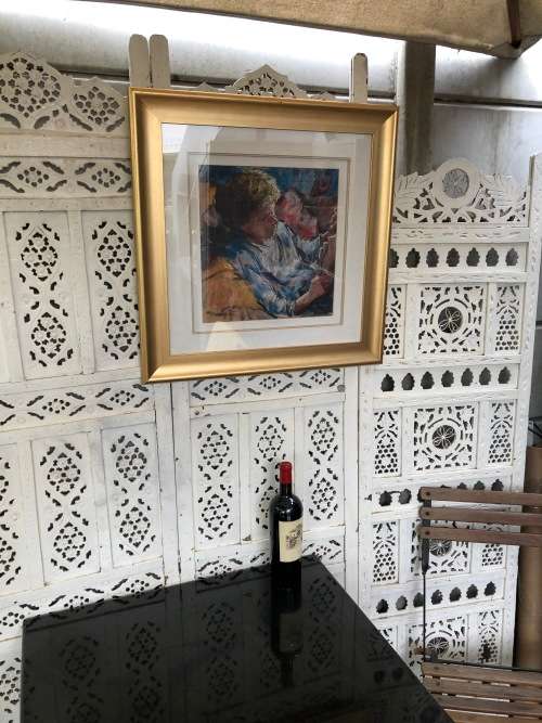 INVESTMENT ART !!! HENNIE NIEMANN (1941 -) SA ARTIST - FRAMED OIL AND PASTEL ON CARD - BOY READING