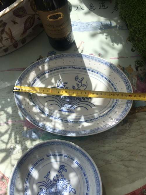 Chinese Rice Grain Chreysanthemum Pattern 30 cm Platter & 21 cm Plate - c1990s Guangming Jingdez