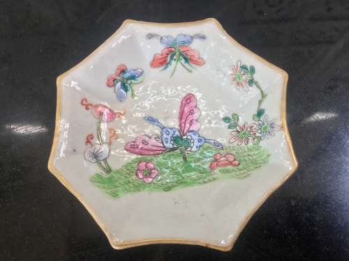 Antique Chinese 18th Century Nyonya Peranakan  porcelain small 8 corner dish
