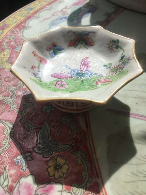 Antique Chinese 18th Century Nyonya Peranakan  porcelain small 8 corner dish