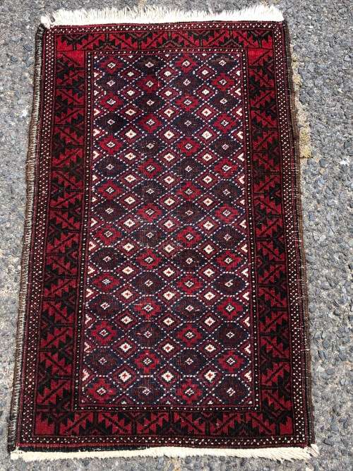 BEAUTIFUL DESIGN PURE WOOL HAND KNOTTED BALUCHI PERSIAN CARPET 910 X 560mm