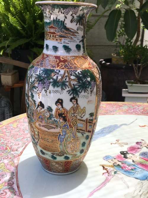 A Stunning Chinese Marked Satsuma Moriage Gold Gilt Geisha Porcelain Vase  30 cm Tall