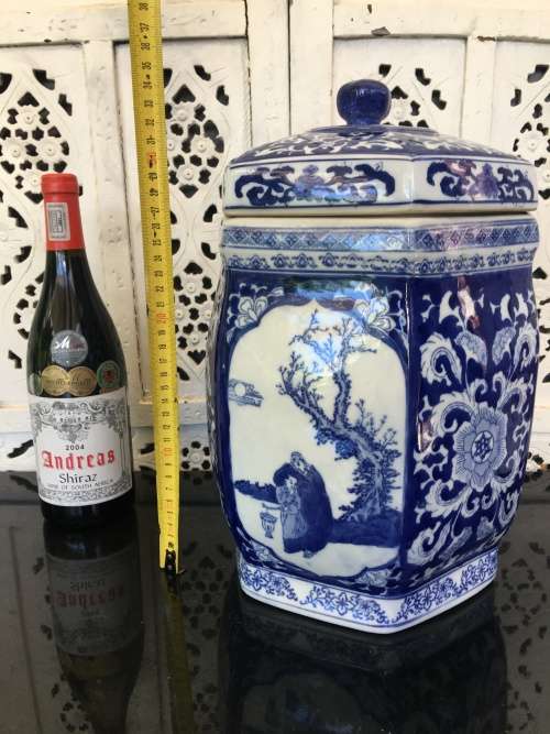 Stunning X Large Chinese Under Glaze Blue Hand Painted Pictorial Porcelain Caddy