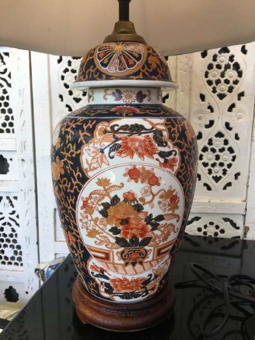 A Stunning old Majestic Qianlong Marked Chinese Imari Temple Jar Lamp on Stand. Thick Enamel