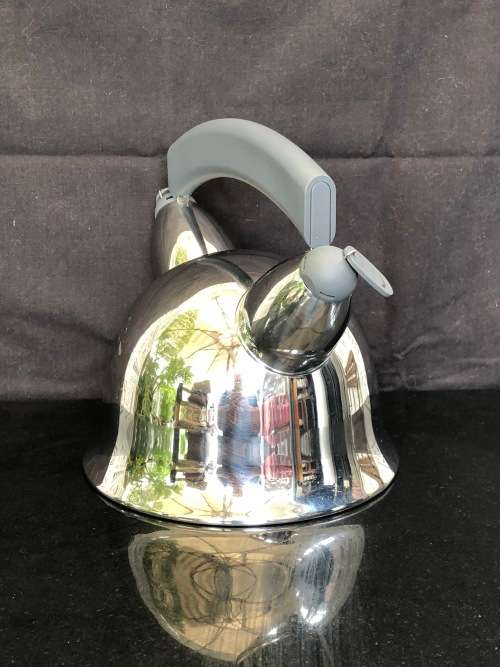 WOW !!! ALESSI ITALY MAMA 'O TEA KETTLE ANDRE BRANZI STAINLESS STEEL TEA POT MEMPHIS ERA