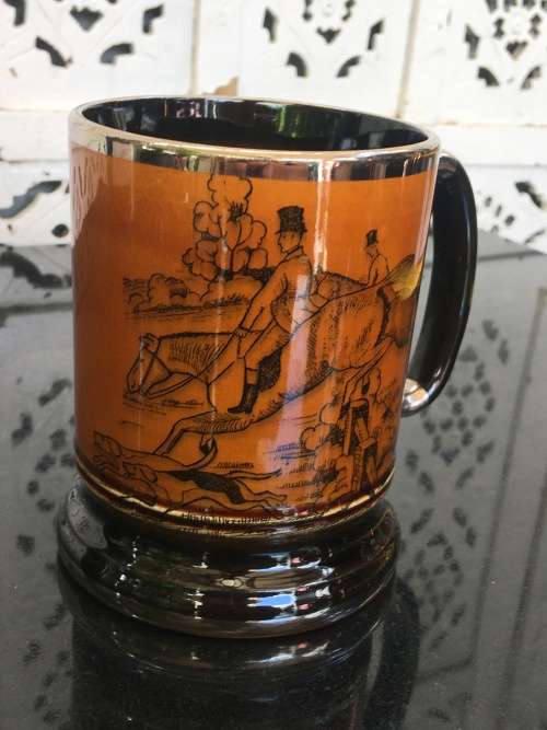 Arthur Wood Tankard "Ye Olde Coaching Days" England High Gloss Porcelain with Silver Gilt