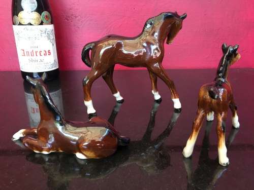 A Lovely Set of 3 Vintage Vermont Styled Sticker marked Porcelain Horse Figurines. No Damage