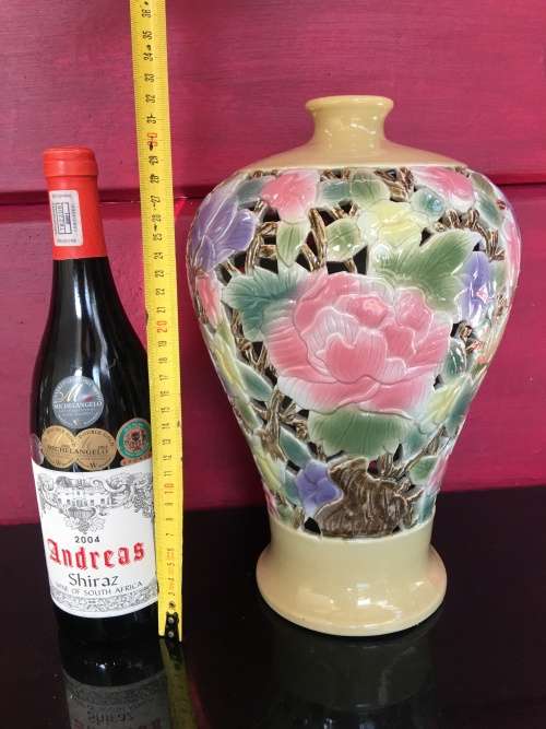 A Beautiful Signed Chinese Hand Painted Pierced Porcelain Vase on wood Stand