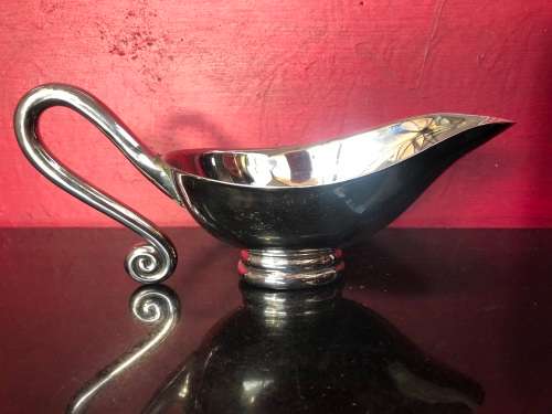 WOW !!! VINTAGE CARROL BOYES WAVE PATTERN GRAVY / SAUCE BOAT - NO MARKINGS