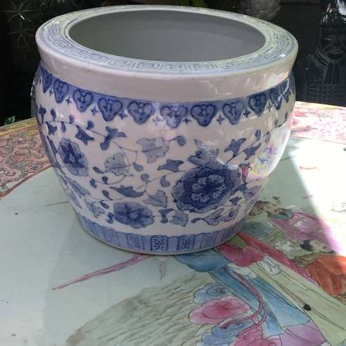 Stunning Large  Marked Chinese Under Glaze Blue & White  Hand Painted Pot