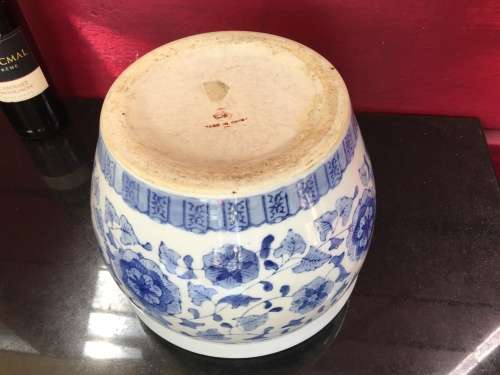 Stunning Large  Marked Chinese Under Glaze Blue & White  Hand Painted Pot
