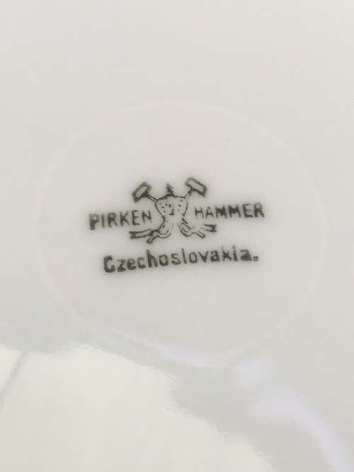 Antique Set of 4 c1918 PirkenHammer Czechoslovakian Tea cups & Saucers