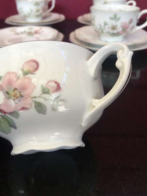 Antique Set of 4 c1918 PirkenHammer Czechoslovakian Tea cups & Saucers