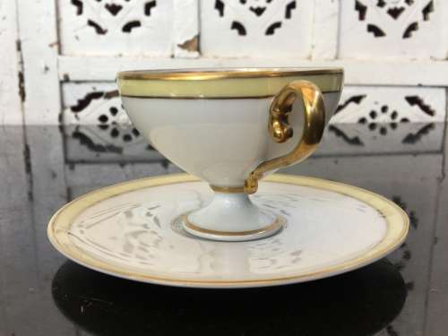 Rare Hutschenreuther Selb LHS Bavaria Germany no:8960, Demitasse Lime & Gold Hand Painted Cup & Sauc