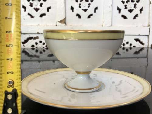 Rare Hutschenreuther Selb LHS Bavaria Germany no:8960, Demitasse Lime & Gold Hand Painted Cup & Sauc