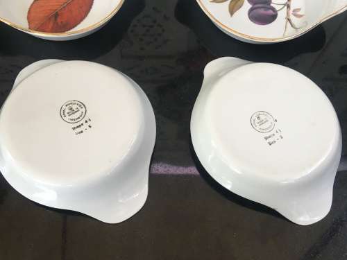 Lot of 4 Royal Worcester Made In England Double Handle Fireproof Bowls