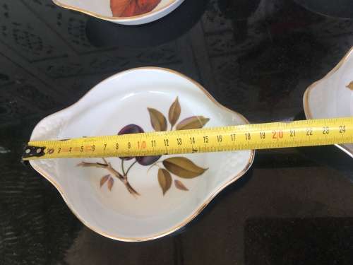 Lot of 4 Royal Worcester Made In England Double Handle Fireproof Bowls