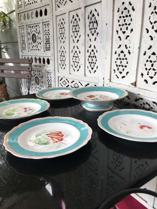 Ancient c1842-1880 Diamond Masonry Ceramic Marked Tazza Cake Stand & 4 Cake Plates Blue & Floral