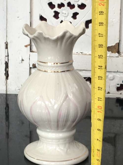 Belleek China Irish Symbols Ivory & Pink Vase. Mint Condition. 16 cm