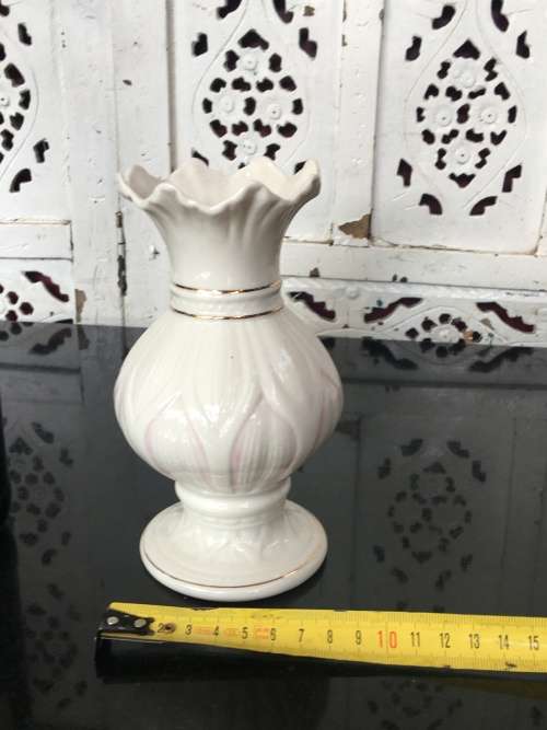 Belleek China Irish Symbols Ivory & Pink Vase. Mint Condition. 16 cm