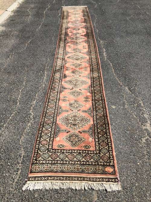 STUNNING NICELY WORN SIGNED PURE WOOL HAND KNOTTED BOKHARA PERSIAN RUNNER 780 X 5200mm