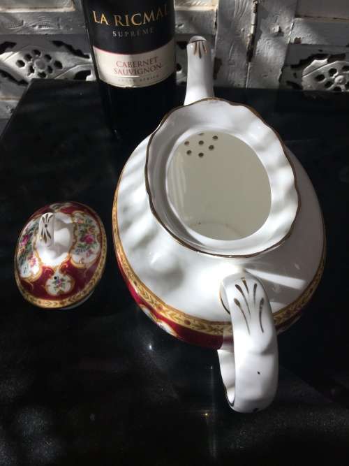 Classic Royal Albert "Lady Hamilton,Hampton Shape, Maroon & Gold, Floral Pattern Tea Pot 1Lt