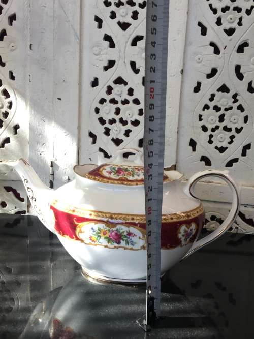 Classic Royal Albert "Lady Hamilton,Hampton Shape, Maroon & Gold, Floral Pattern Tea Pot 1Lt