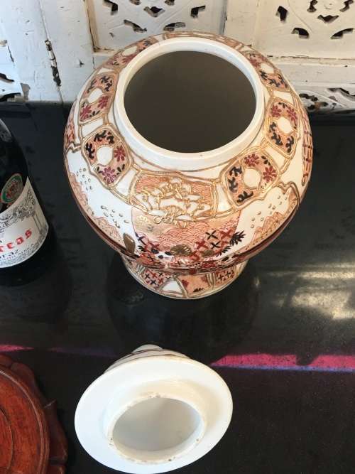 Antique Japanese Meiji Satsuma Temple Urn circa 1910 Hand Paint`Family and Prospery`
