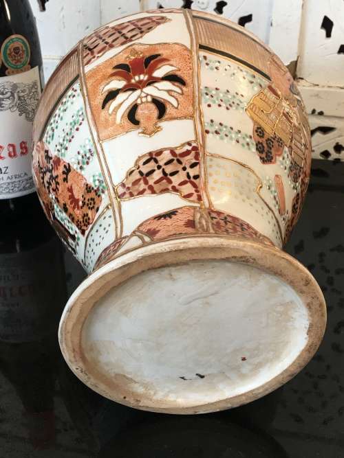Antique Japanese Meiji Satsuma Temple Urn circa 1910 Hand Paint`Family and Prospery`