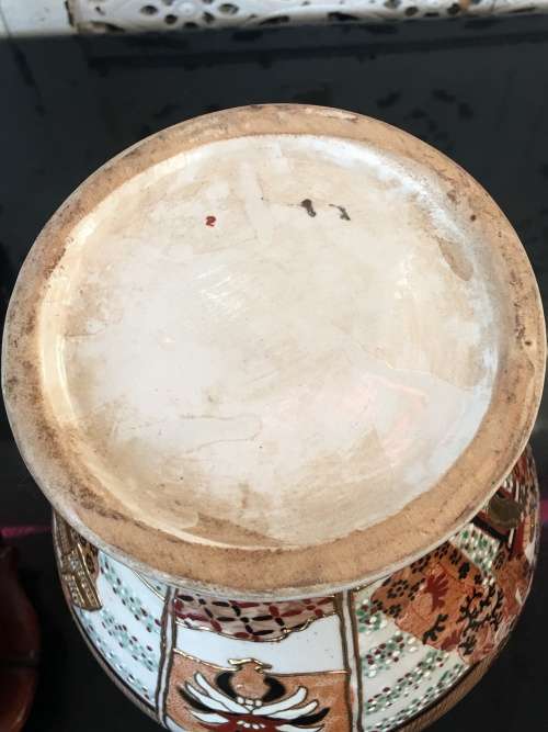Antique Japanese Meiji Satsuma Temple Urn circa 1910 Hand Paint`Family and Prospery`
