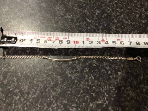 BEAUTIFUL ITALIAN "UNO-AERRE" STERLING SILVER HALL MARKED ID BRACELET - IN MINT CONDITION - 2.4 g
