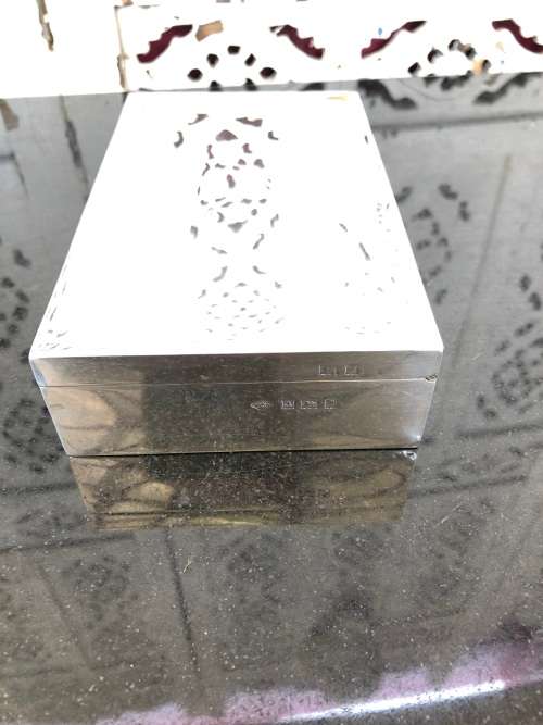 ADIE BROTHERS LTD - STERLING SILVER CIGAR BOX - BIRMINGHAM HALLMARKS DATED TO 1960's - WEIGHS 425g