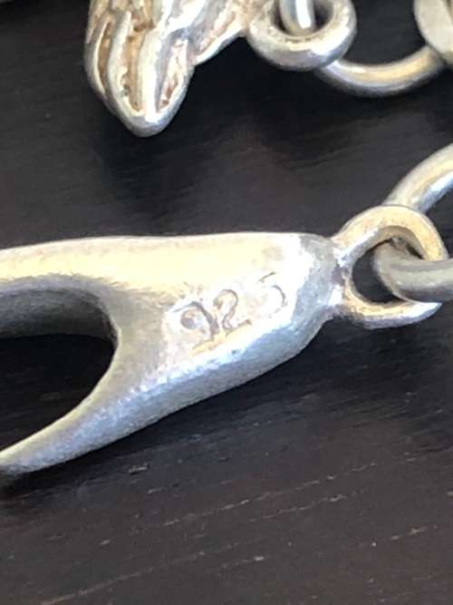 STUNNING STERLING SILVER CHARM BRACELET - WITH 15 OLD RARE CHARMS - CLEARLY MARKED - 33.52g
