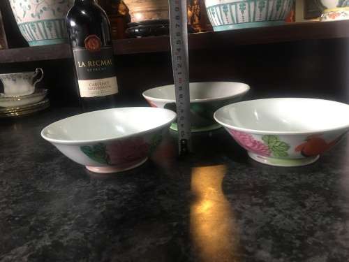 Vintage "Ji Gong Wan" Rooster Bowls - Set of 3 Collectible Hand made and Deco Chinese Tableware