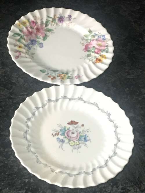 2 Delightful Cake Plates Vintage "Chelsea Rose & Unknown" by Royal Doulton England c/1941 - 1961