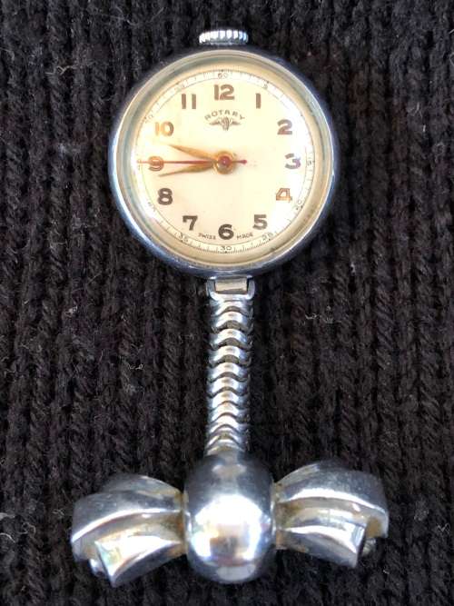 STUNNING VINTAGE MECHANICAL WIND UP ROTARY NURSES BROOCH WATCH IN FULL WORKING ORDER