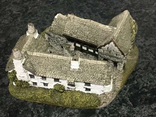 1 Large Marked Collectors  Liliput Miniature House- Troutbeck Farm