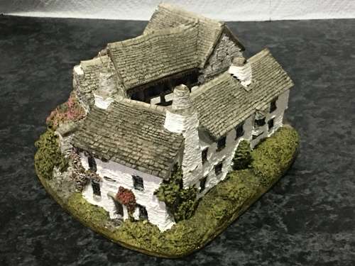 1 Large Marked Collectors  Liliput Miniature House- Troutbeck Farm