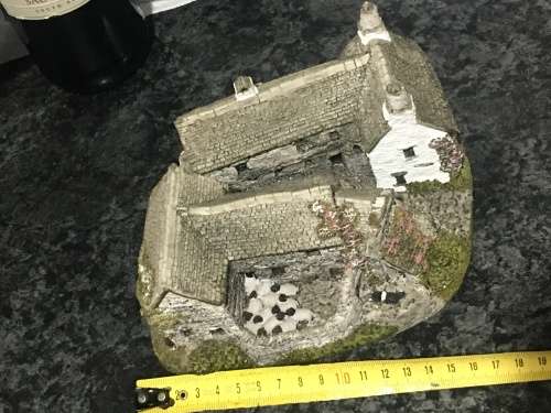1 Large Marked Collectors  Liliput Miniature House- Troutbeck Farm