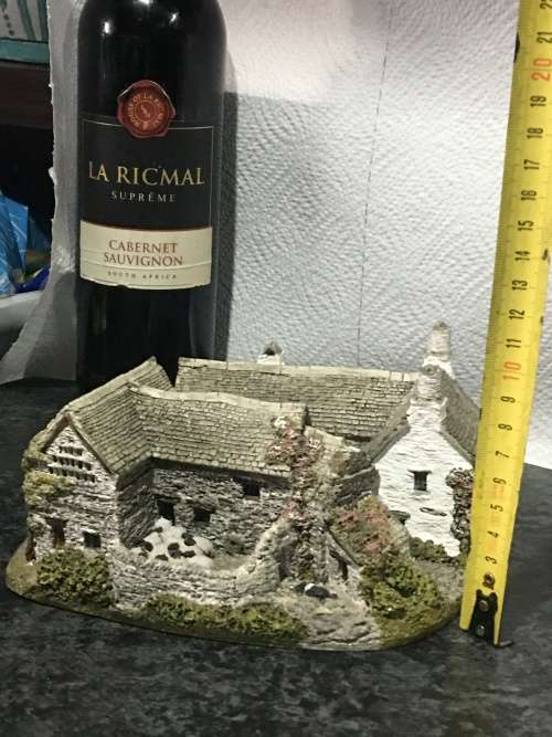 1 Large Marked Collectors  Liliput Miniature House- Troutbeck Farm