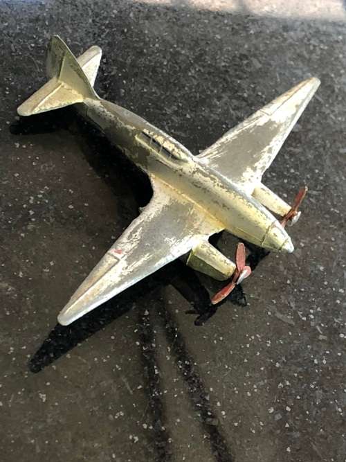 AN EXCEPTIONALLY RARE ANTIQUE (c1940) DINKY TOYS LIGHT RACER MECCANO DIECAST AEROPLANE