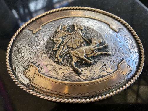 BEAUTIFUL LARGE SILVERPLATED AND BRASS HAND MADE AND ENGRAVED WESTERN BELT BUCKLE