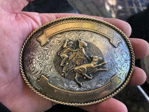 BEAUTIFUL LARGE SILVERPLATED AND BRASS HAND MADE AND ENGRAVED WESTERN BELT BUCKLE